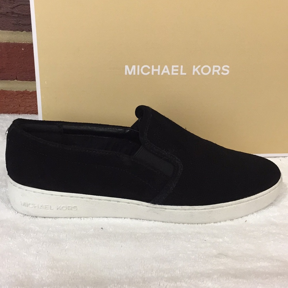 De-listing 6/2! Michael Kors Keaton Sneakers